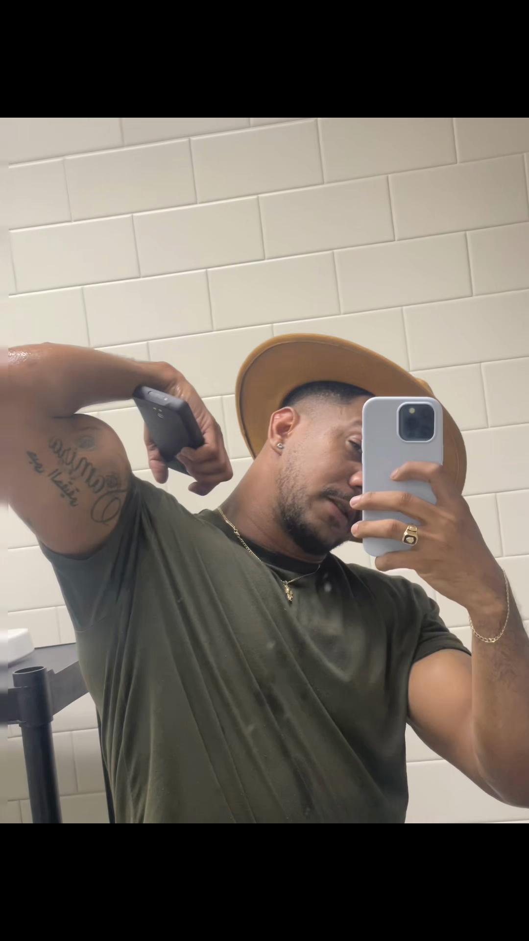 @HOSTIN🐻