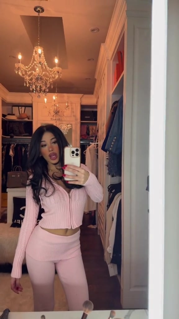 @Nina Jalili