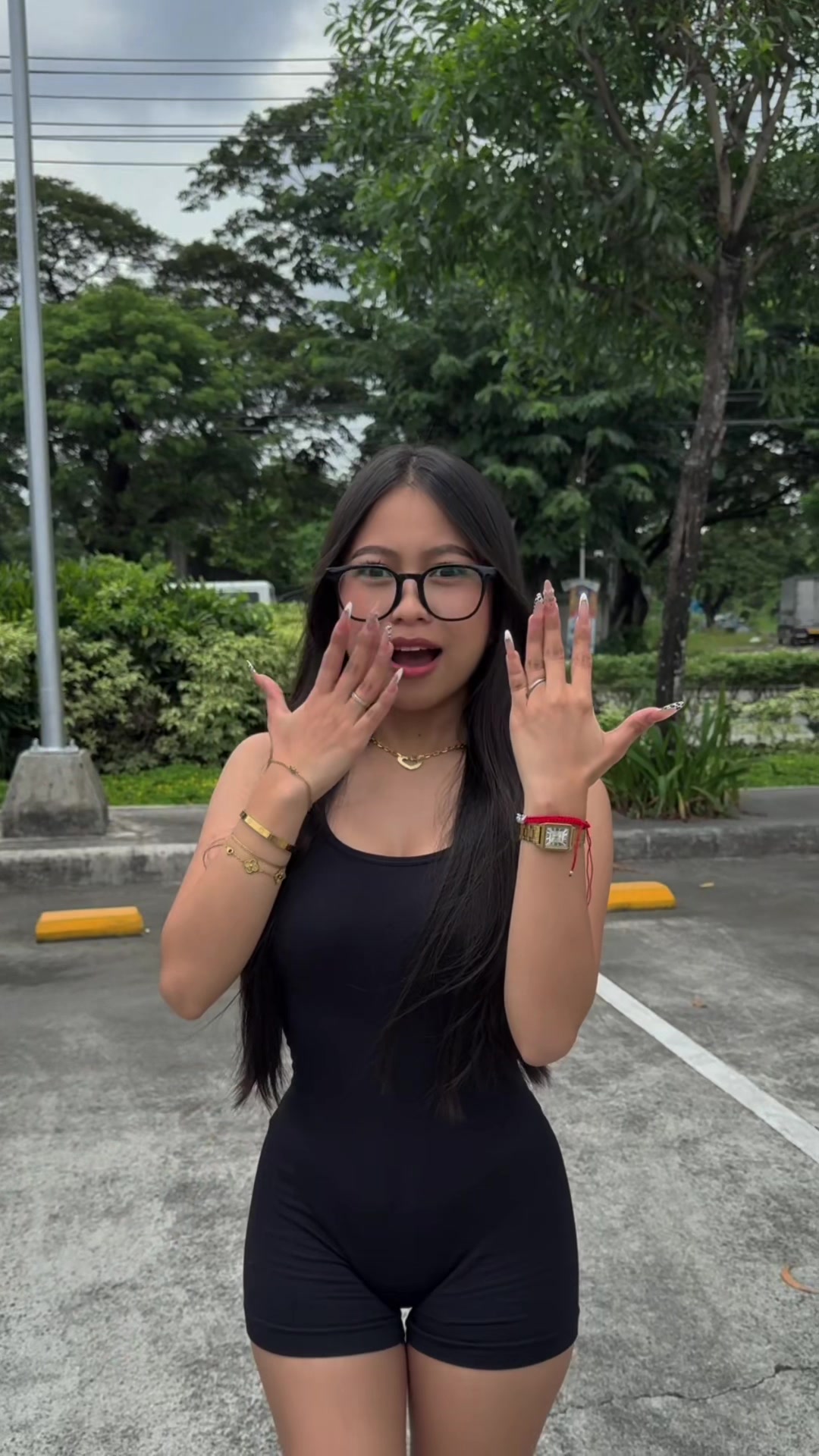 @elyssaolazo_