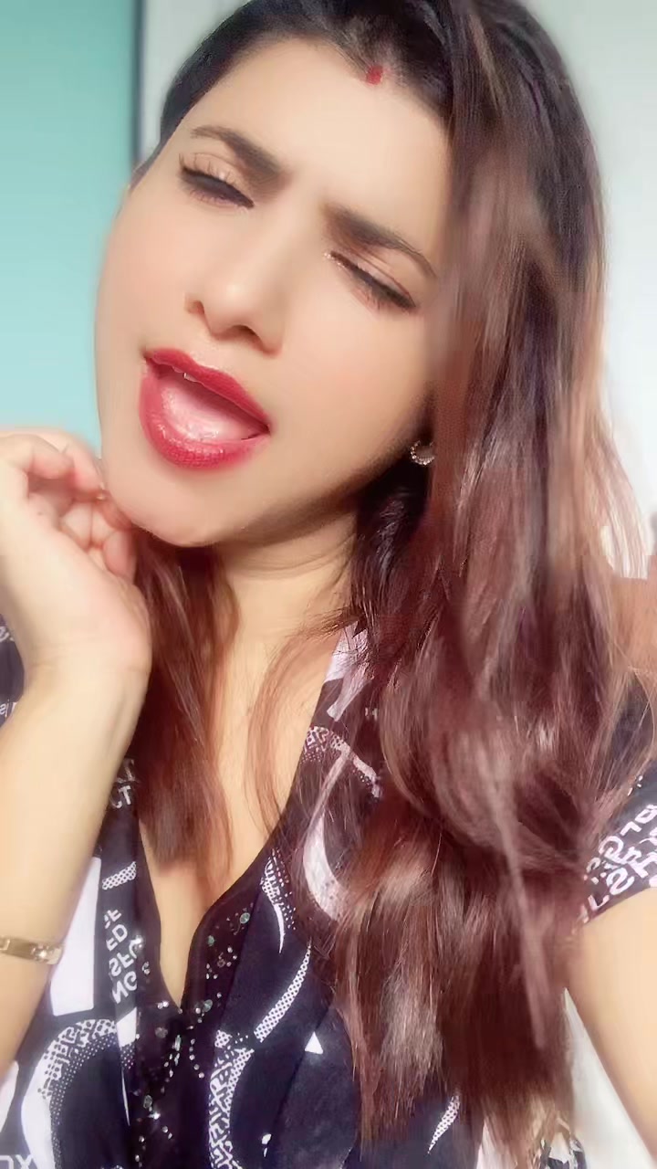 @Luxmi Tiwari🧿
