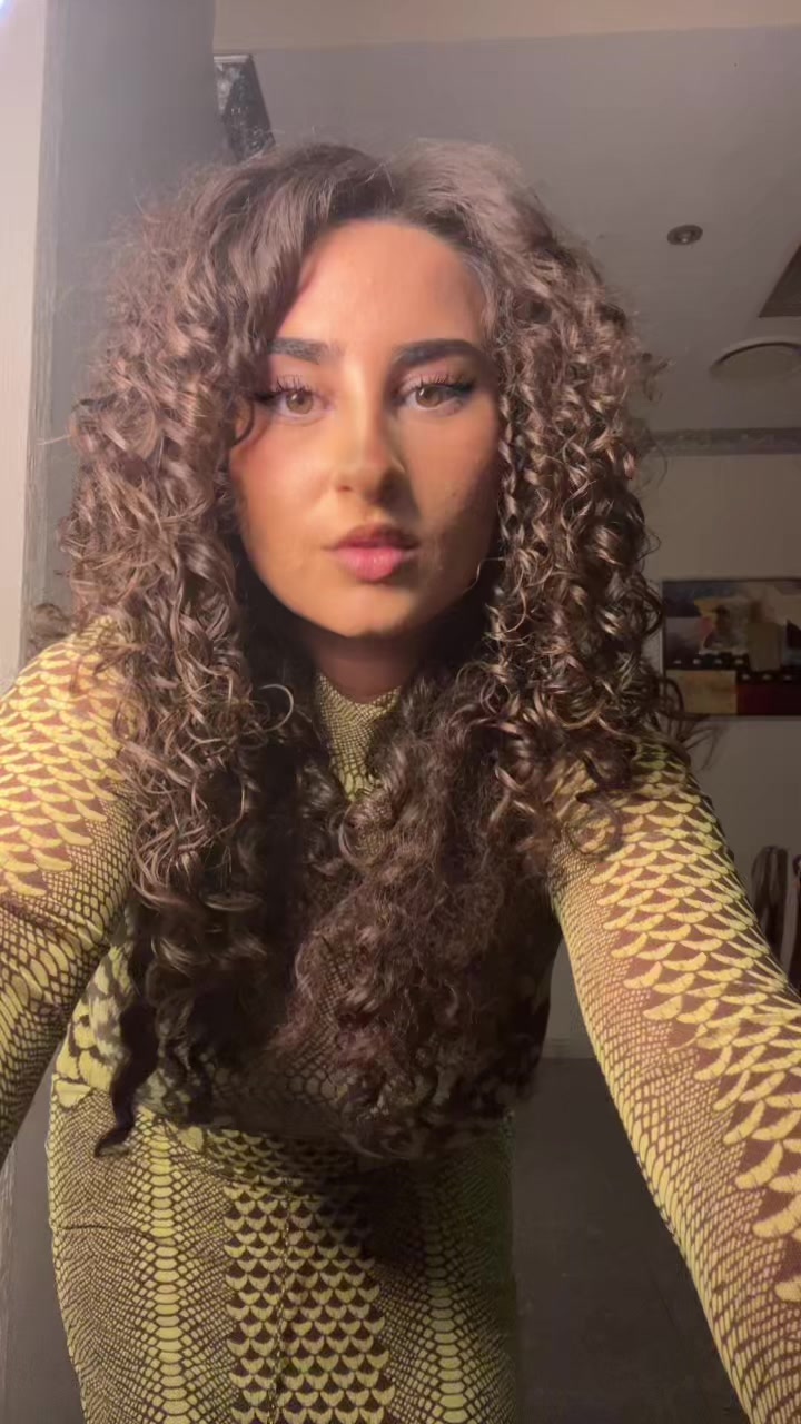 @Juliana Demirel