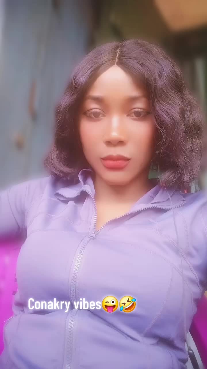 @LOVELY GIRL
