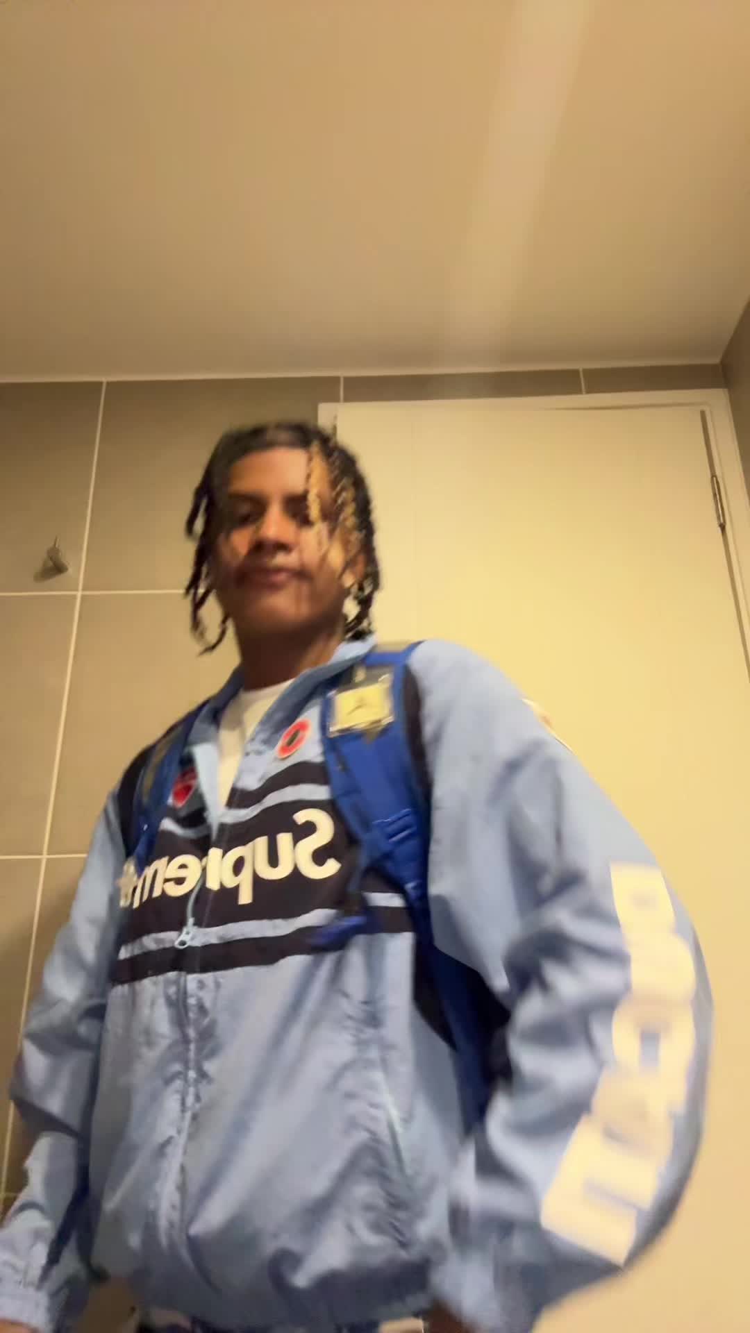 @8TR3Y