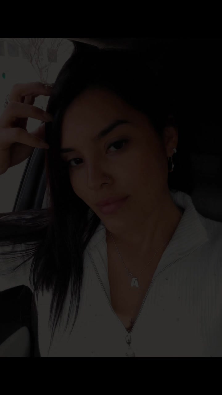 @lauraazar