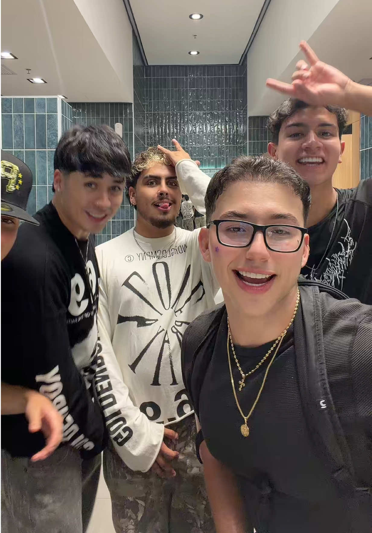 @sebastian R&iacute;os👑