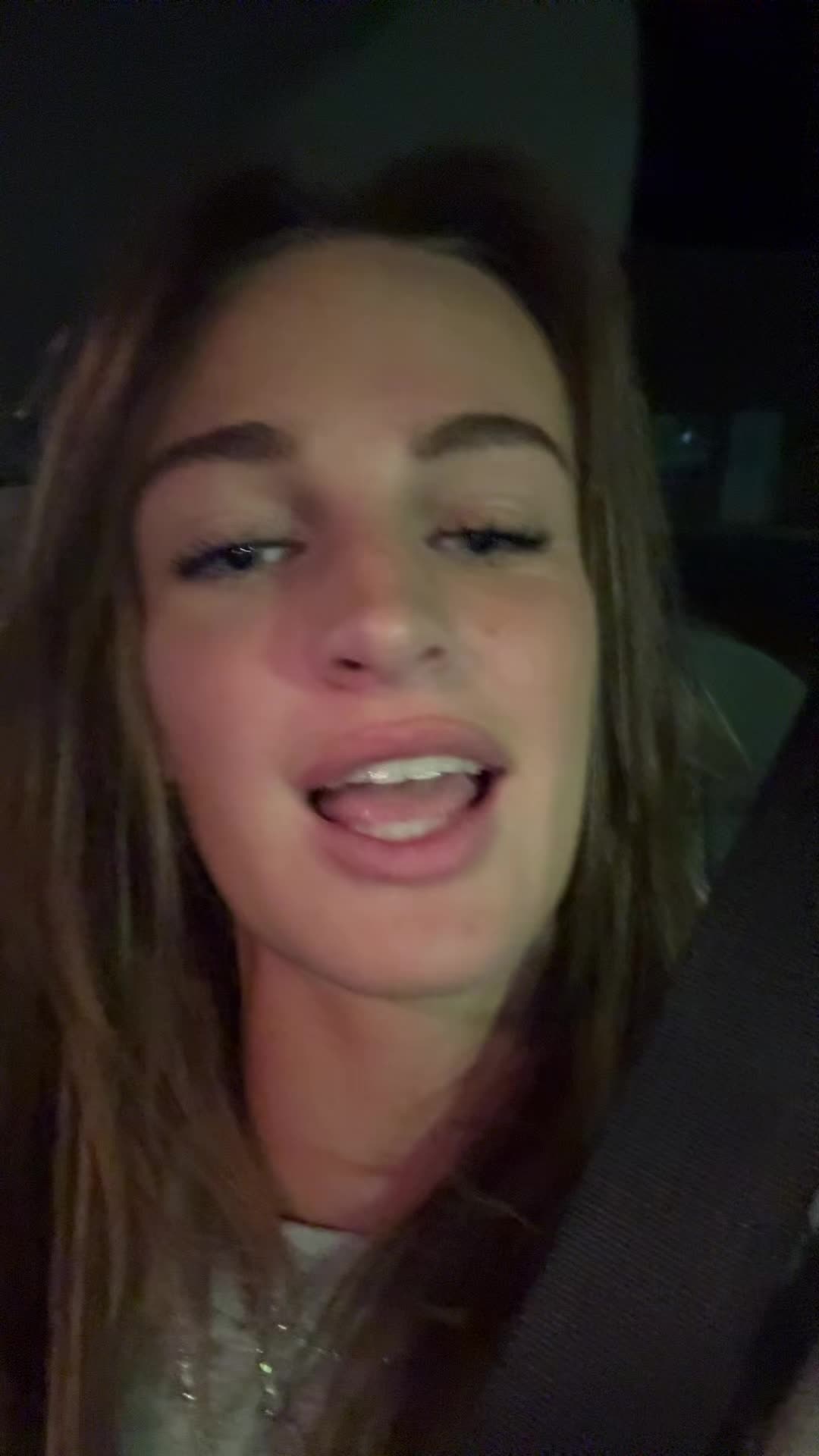@hayley🐝