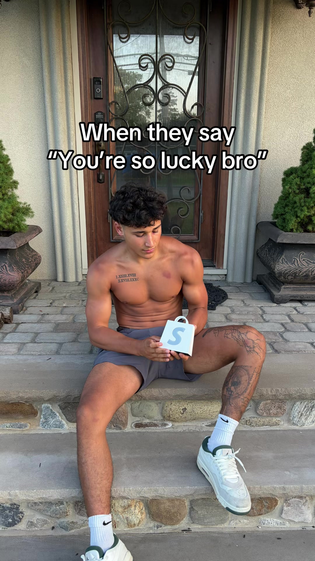 @ecomgom