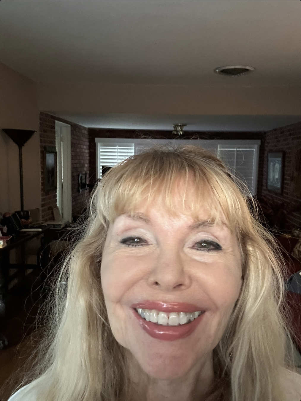 @Bebe