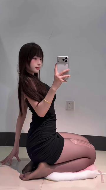 @Silk_n_pussy