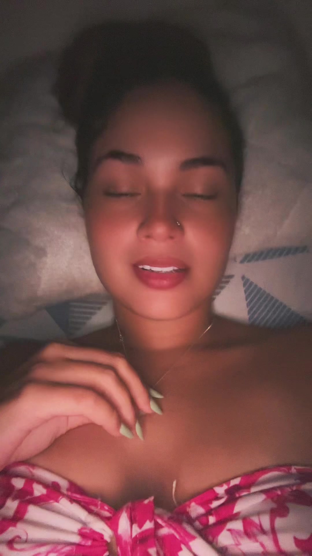 @__thaisnorrara2