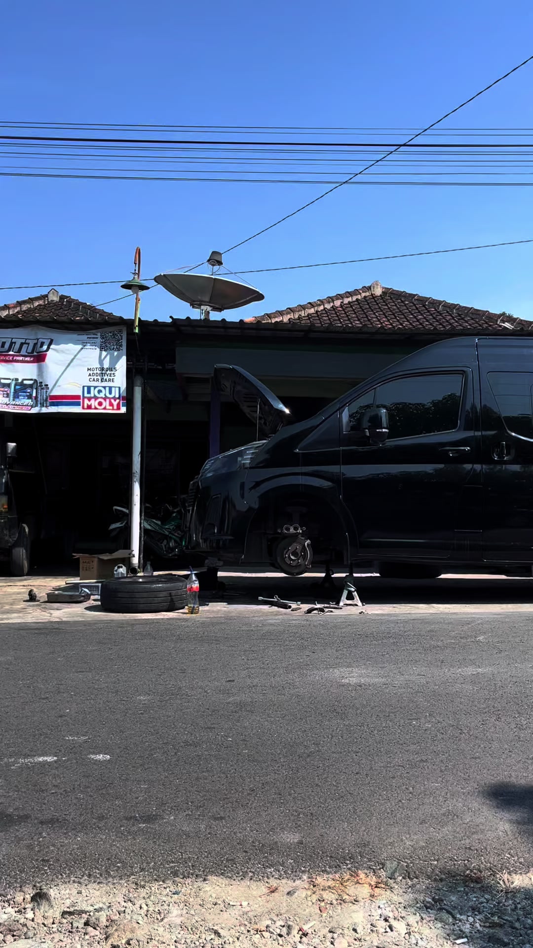 @SEWA HIACE SOLO RAYA