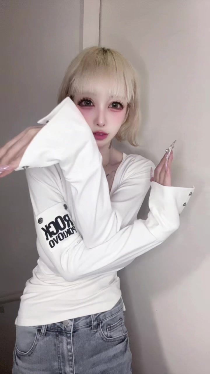 @Bella[ベラ]