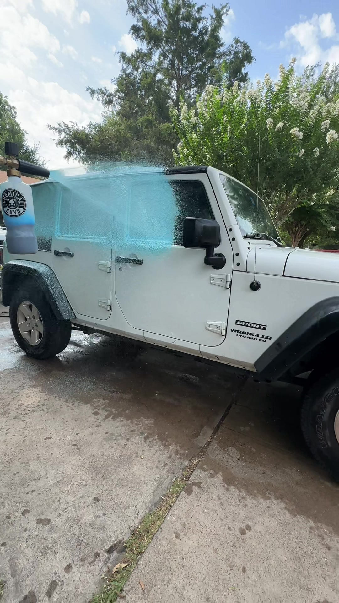 @DJ’s Auto Detailing