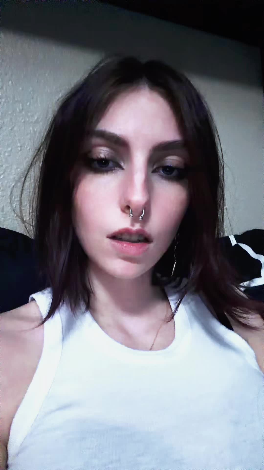 @Ainswoo