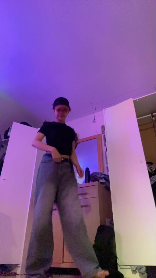 @Fevralyn