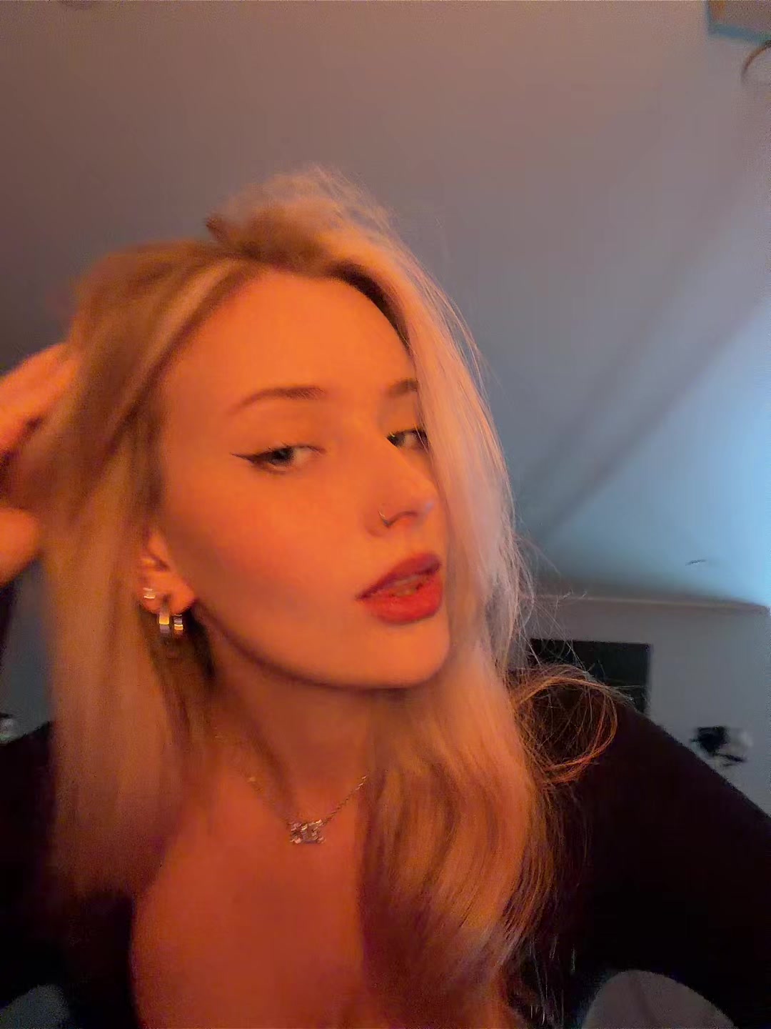 @whylollycry