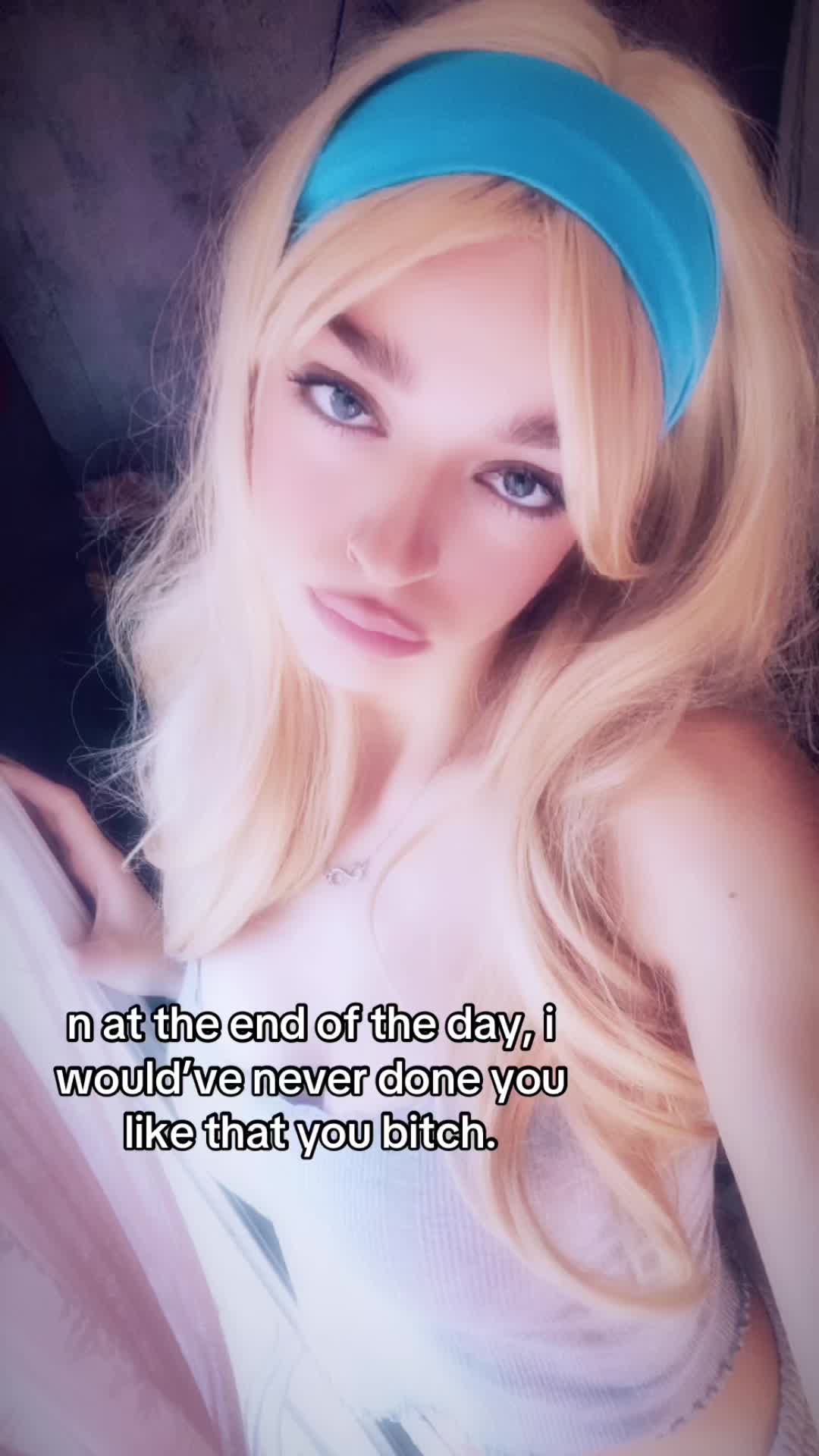 @foxykelly
