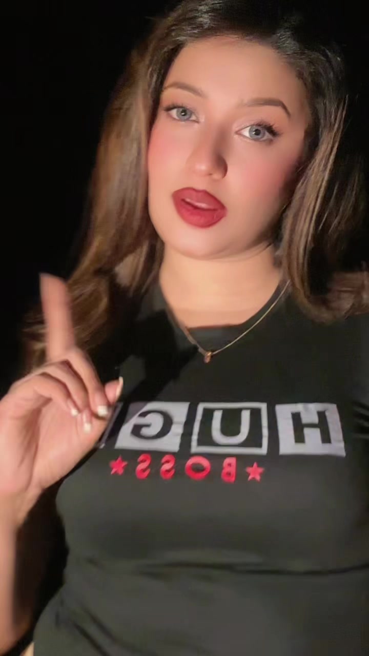 @Sarah Khan 🔥