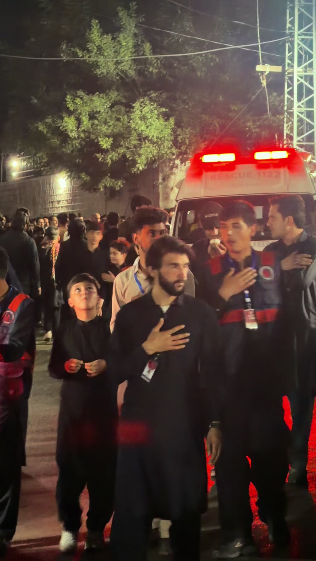 @Lucky bhai 313