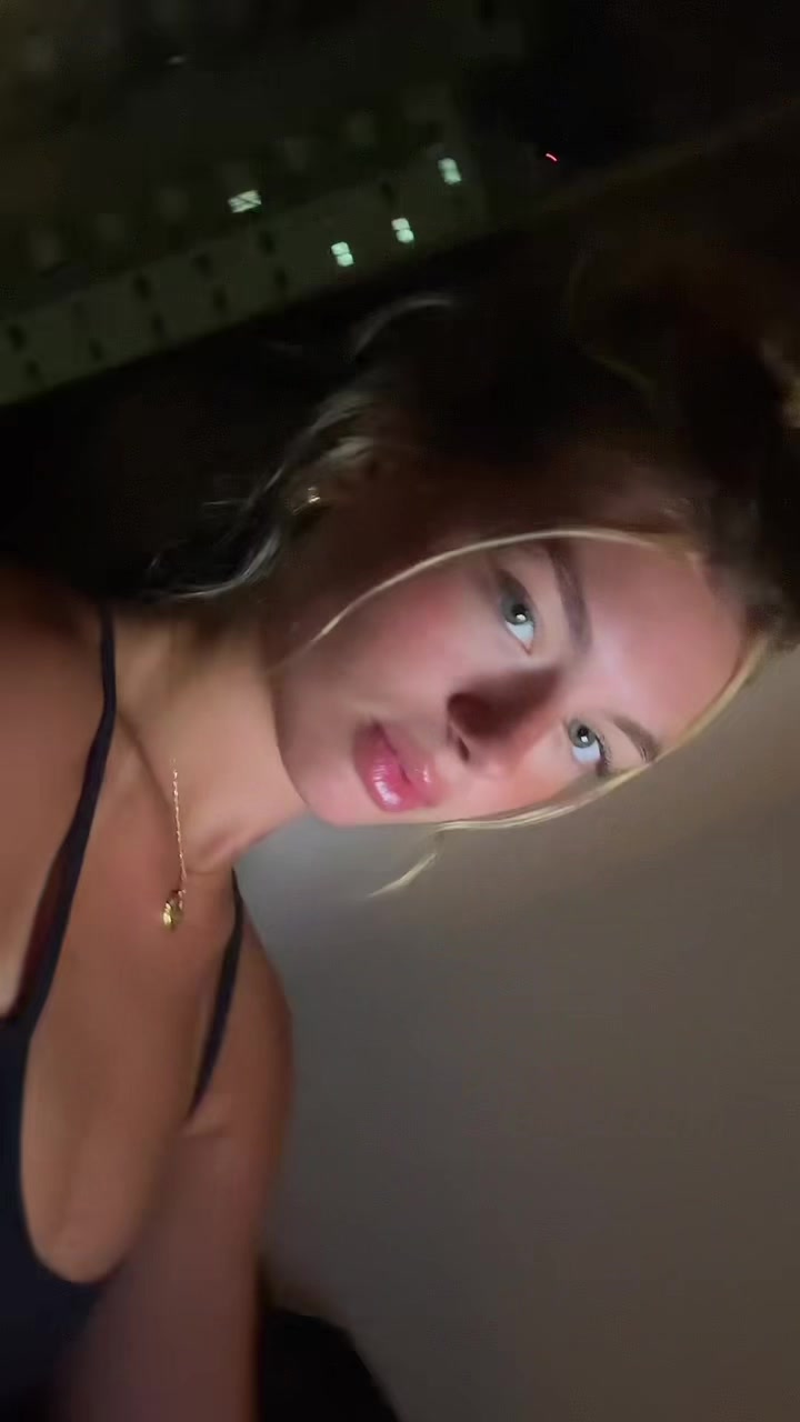 @Victoria Trunkl🇧🇷
