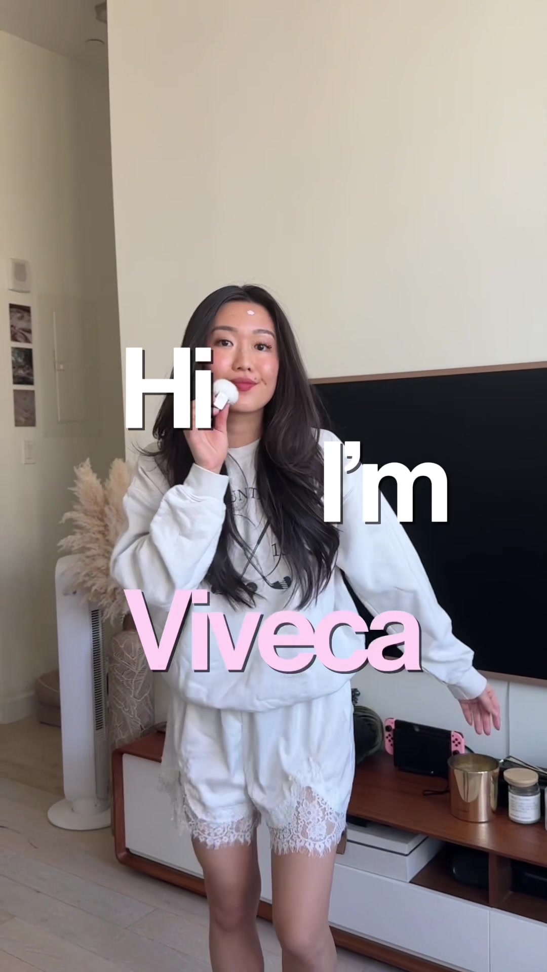 @Viveca