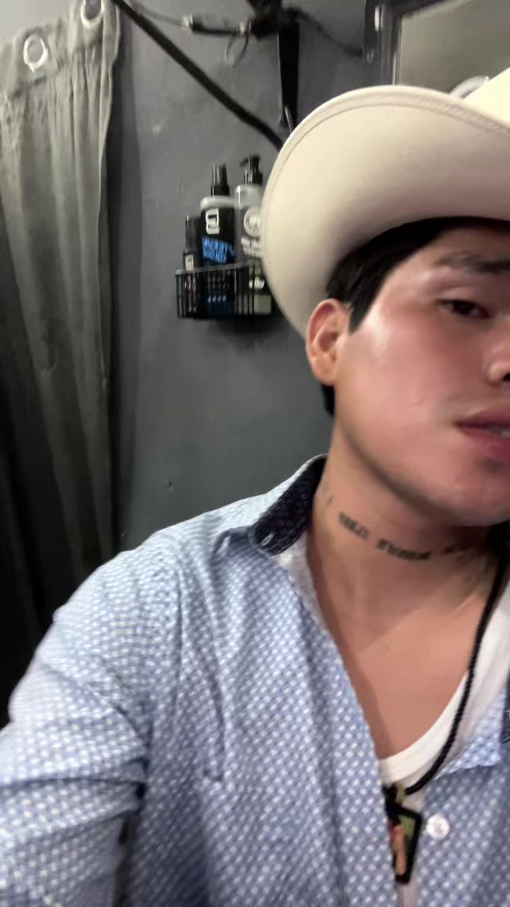 @G_Araiza