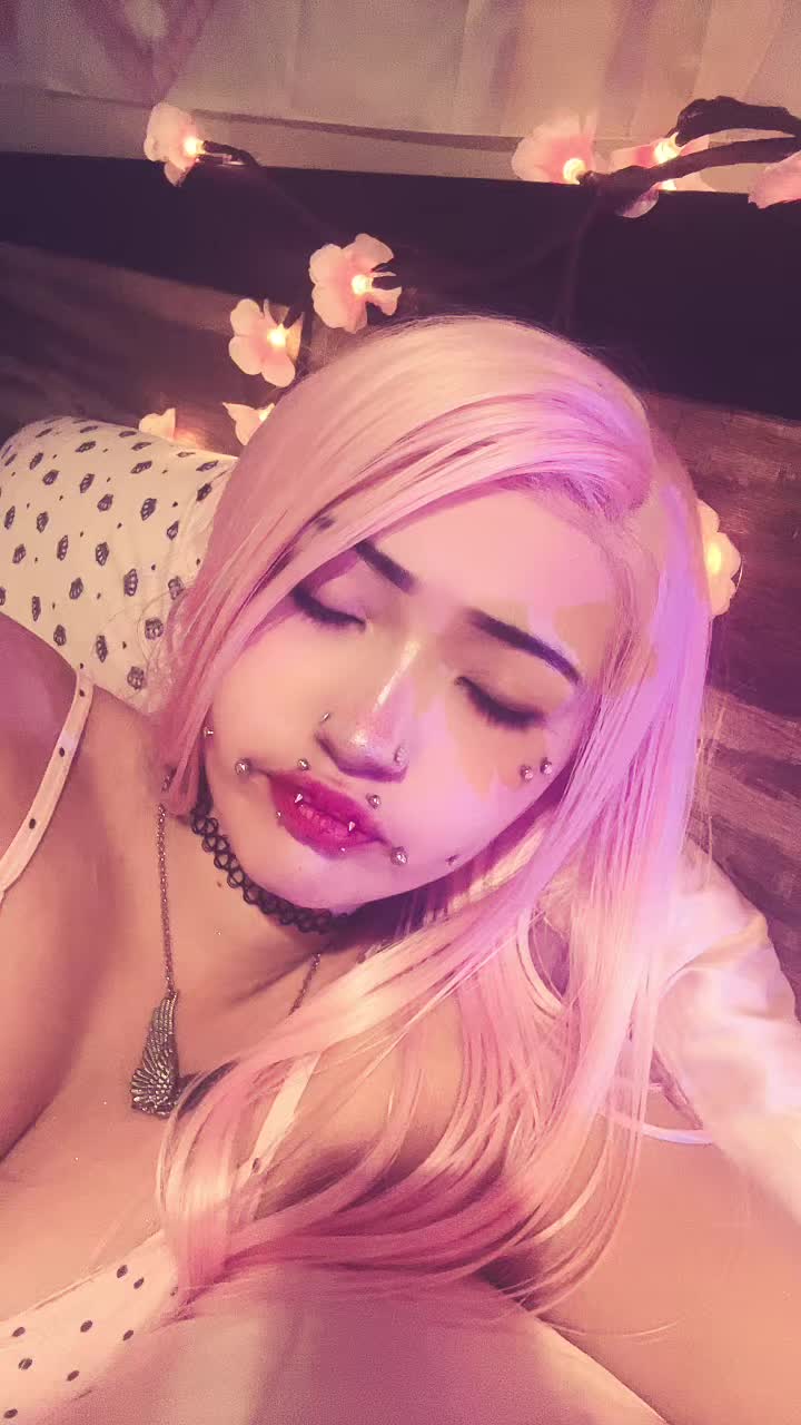 @twinkletoez28