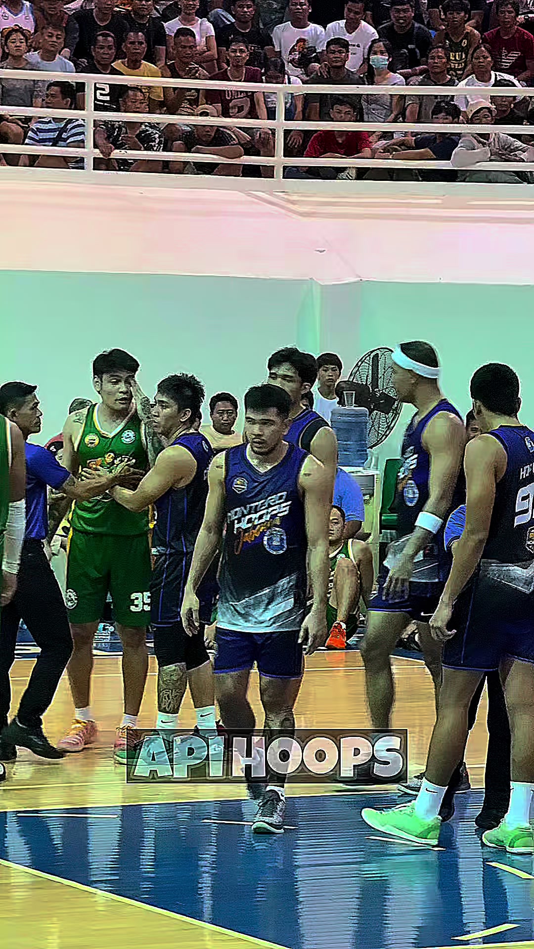 @apihoops_