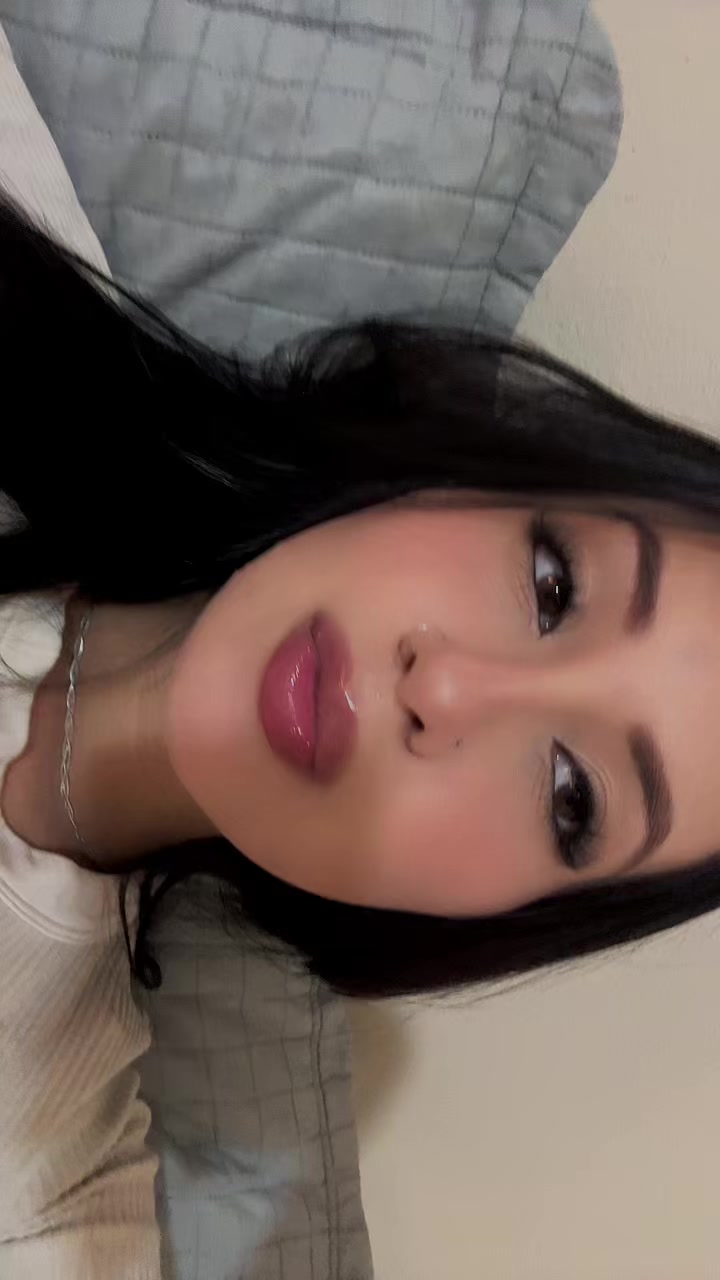 @L&iacute;via Almeida