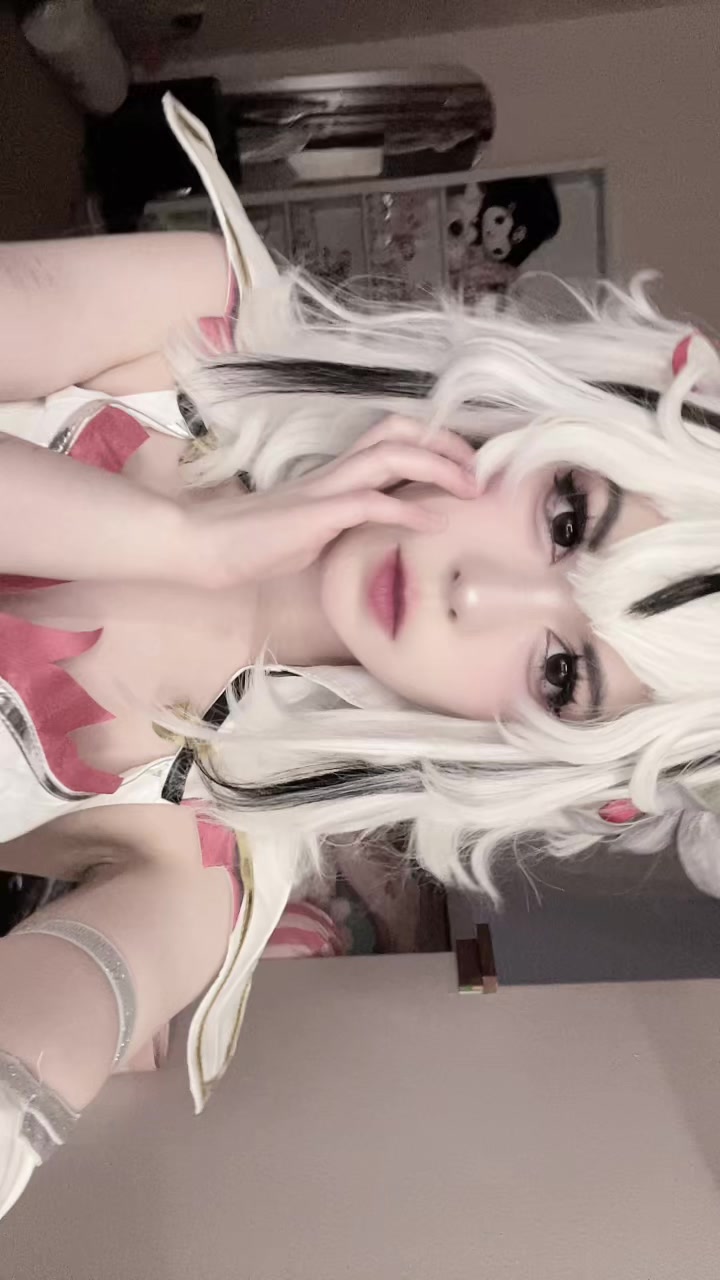 @⋆ ៹   lark ׅ    ੭