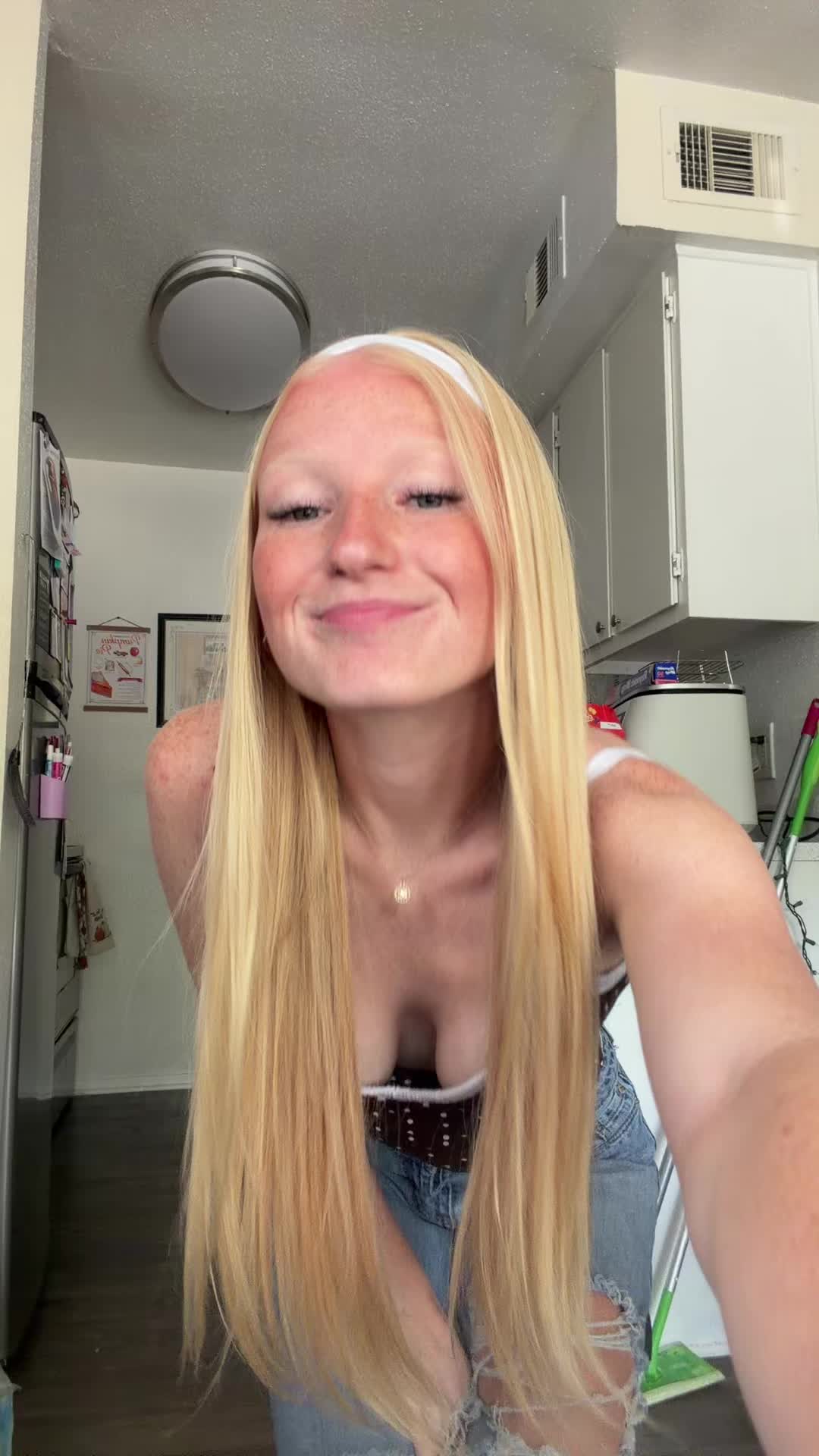 @kelsie