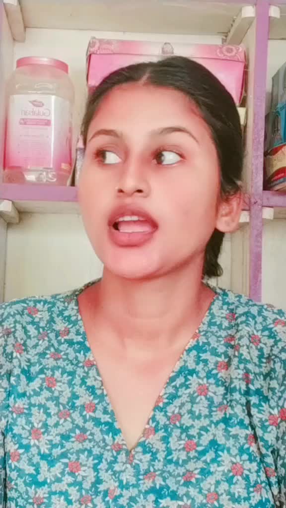 @Aneesa🧿