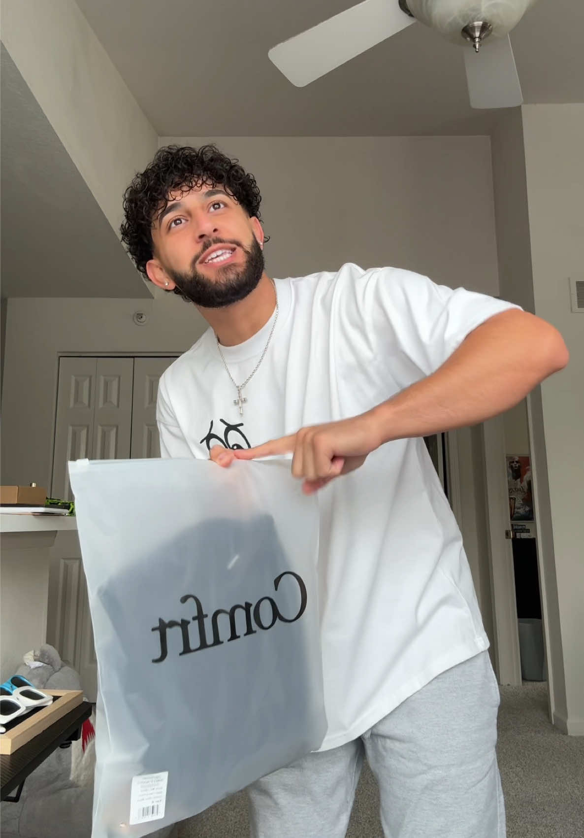 @Jj🧊
