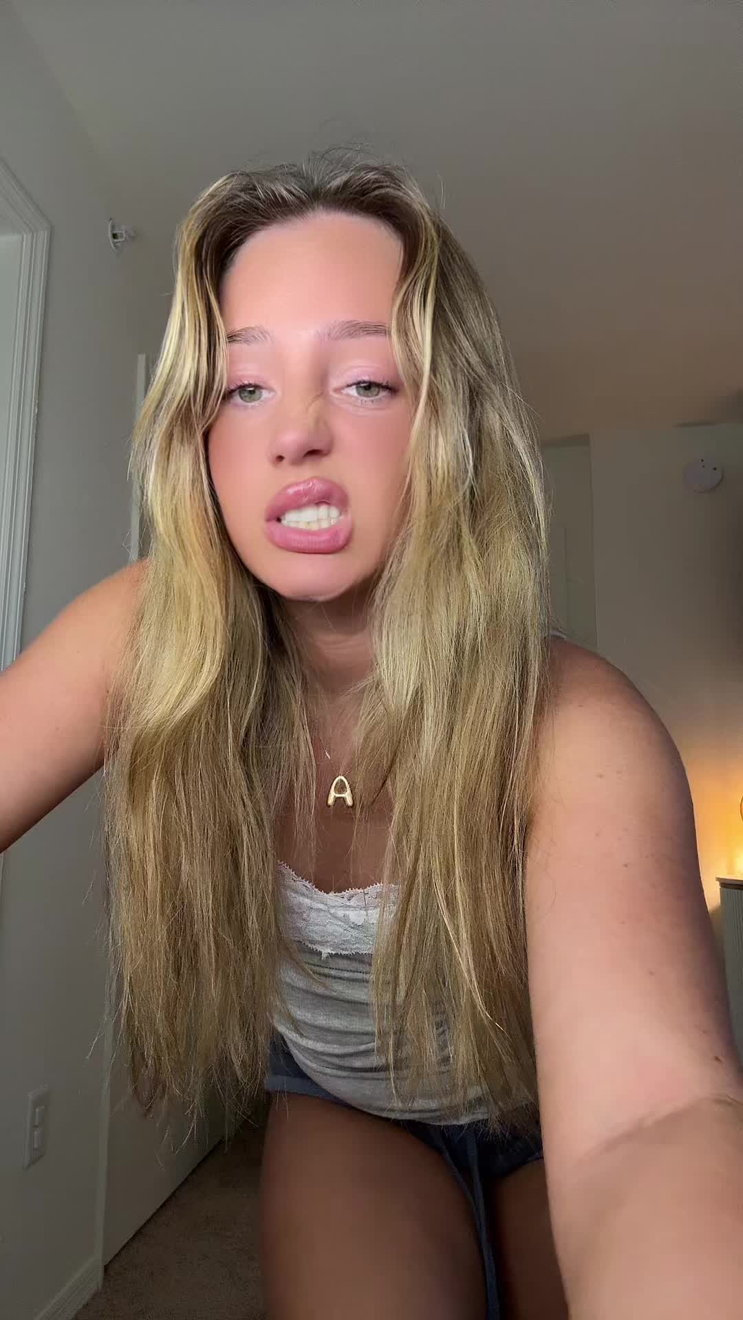 @angelaa.renae