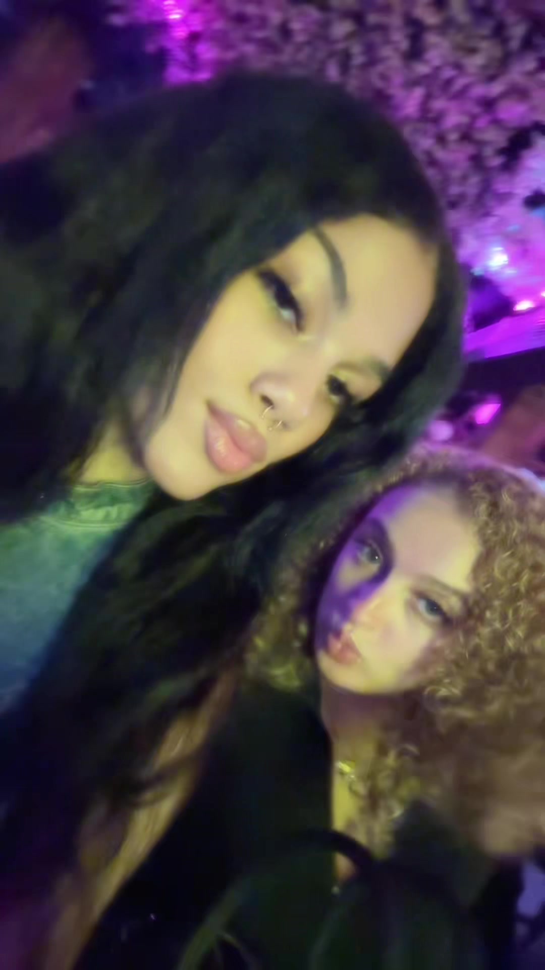 @(🎀>💋<)