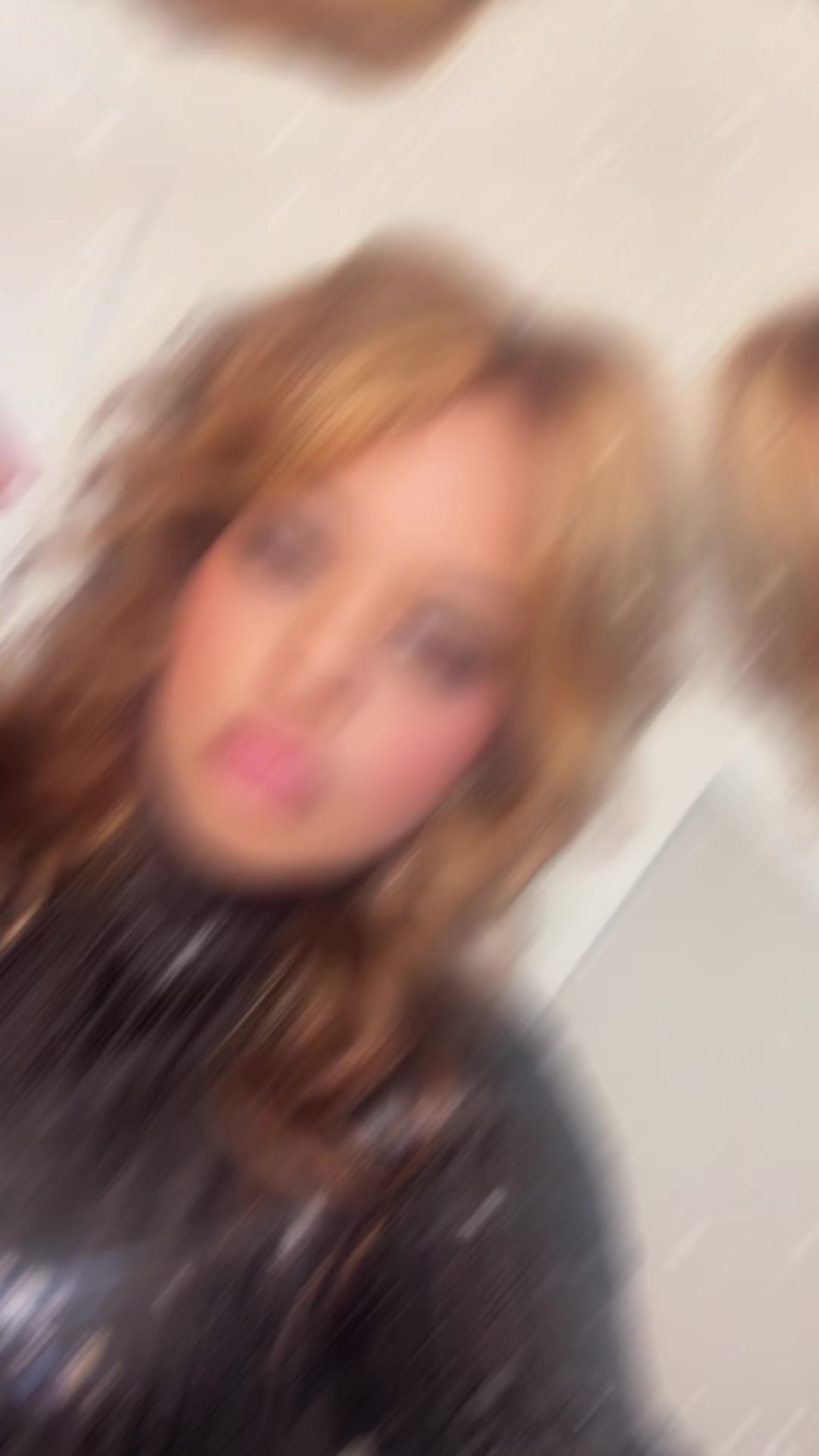 @ladeetee_