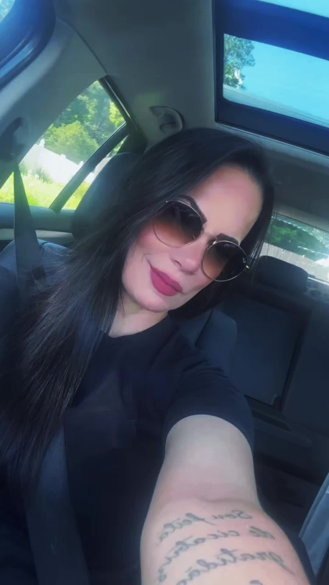 @ElziFroz