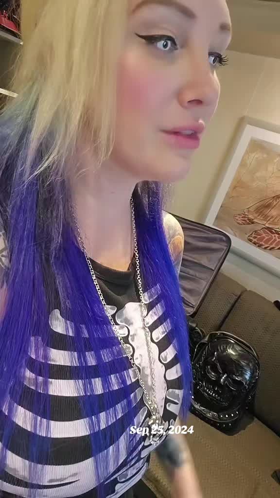 @TheMoistQueen ®️