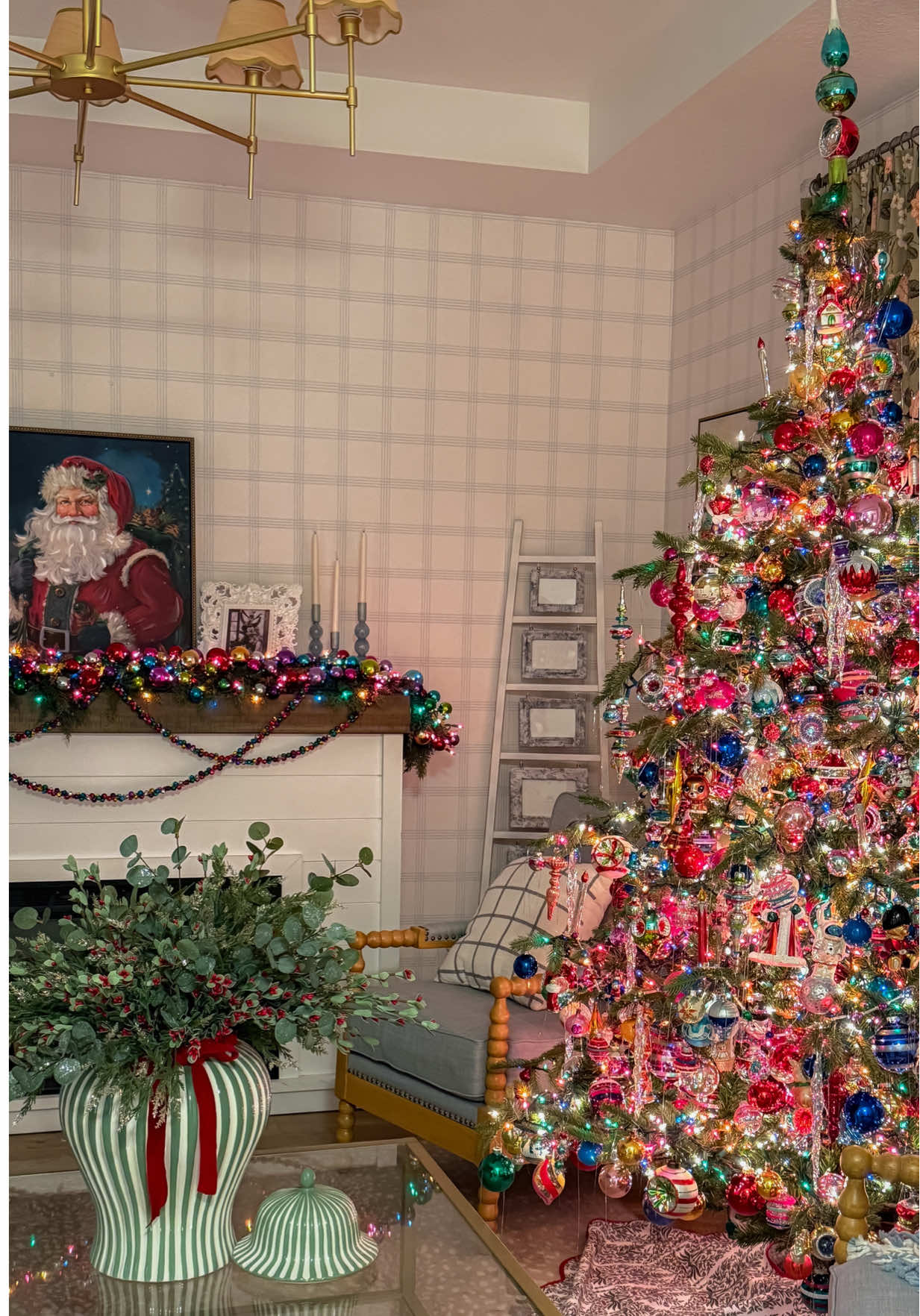 @Crystal | Cozy Home & Holiday