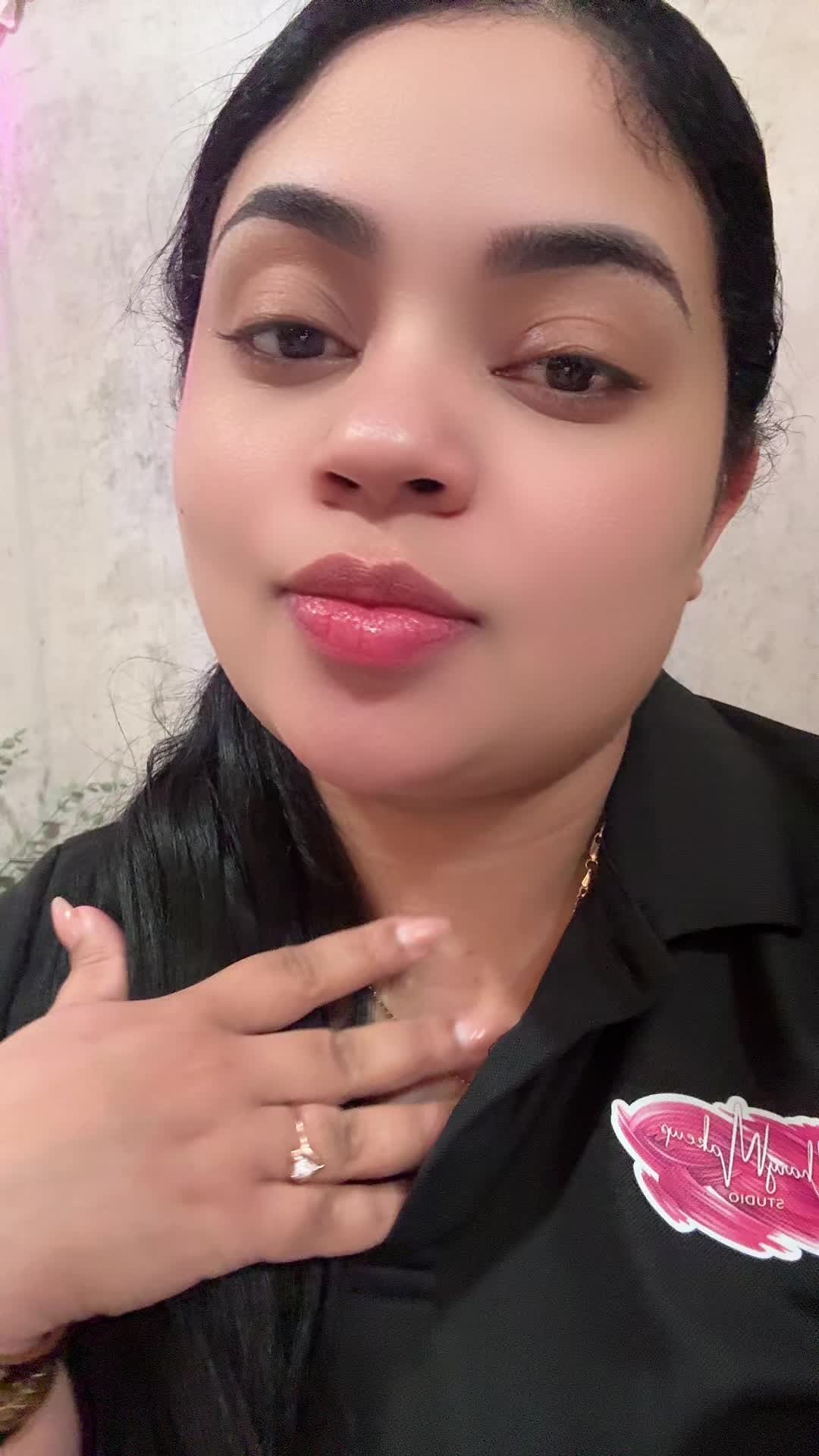 @CharyMakeupStudio