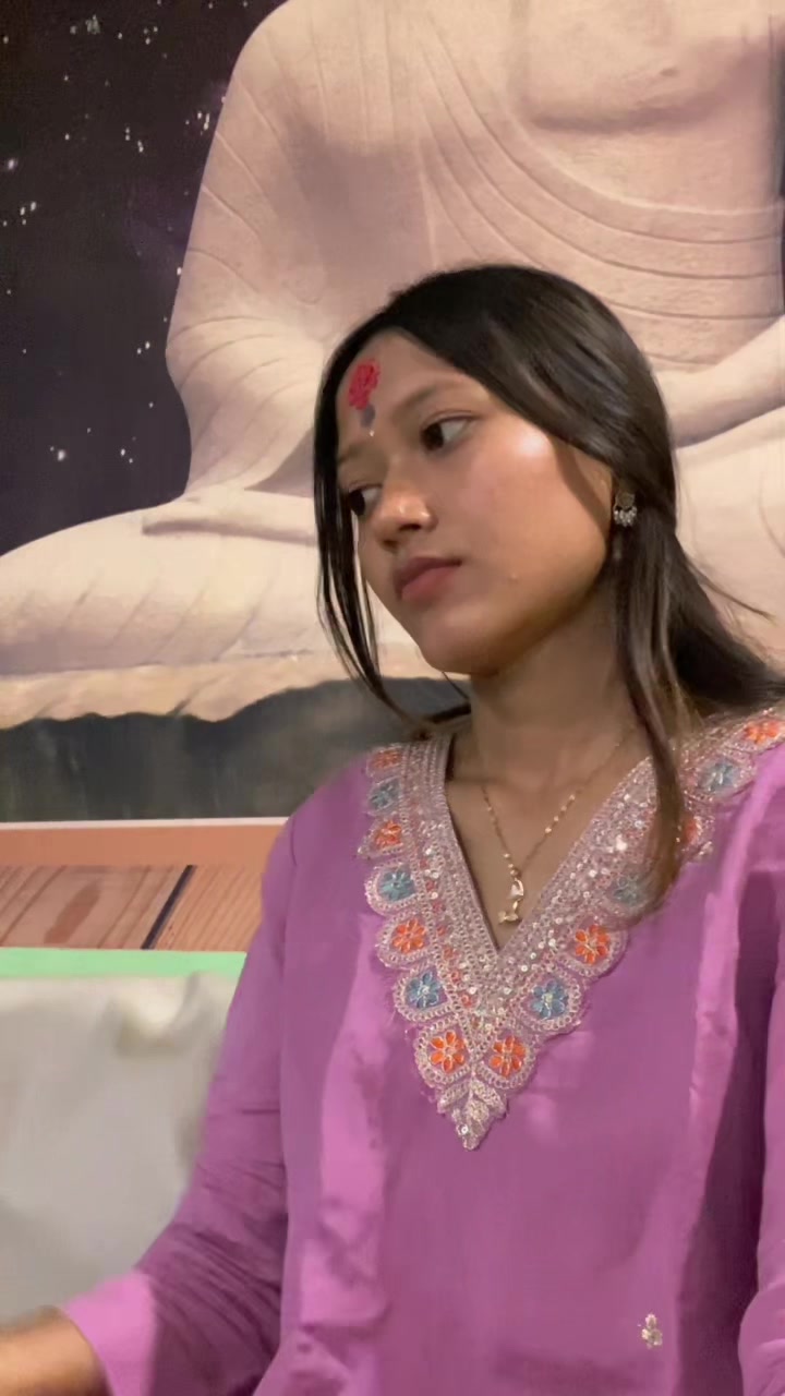 @एलिसा....🌷
