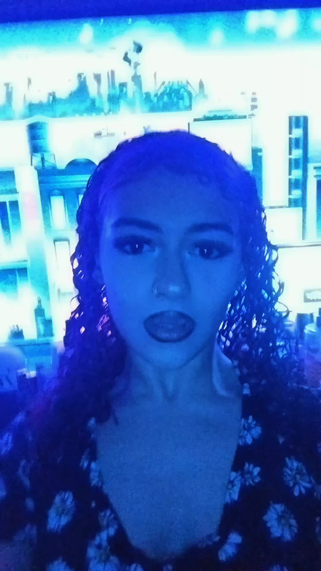 @⊰V⊱