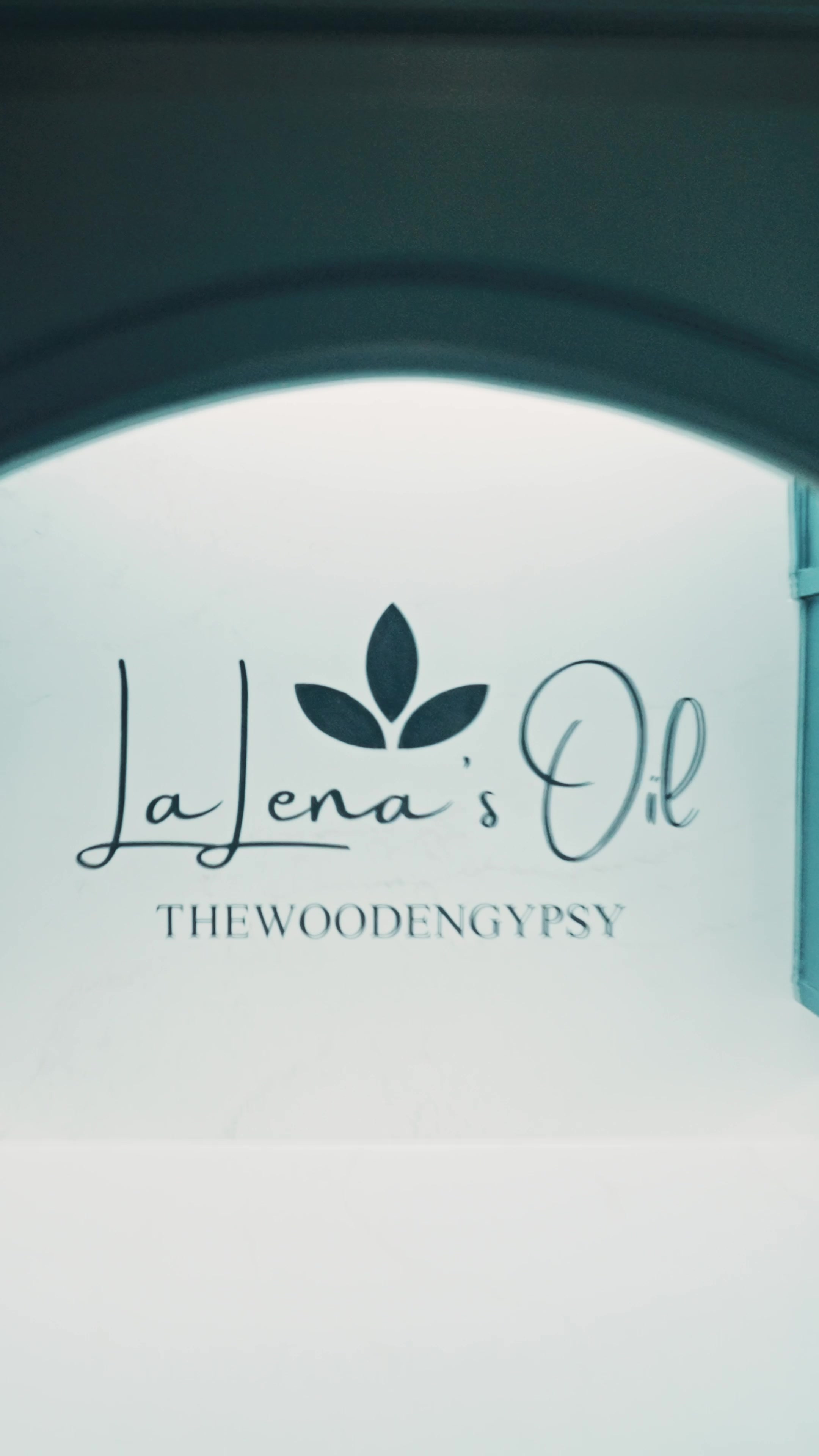 @LaLena’s Oil by thewoodengypsy