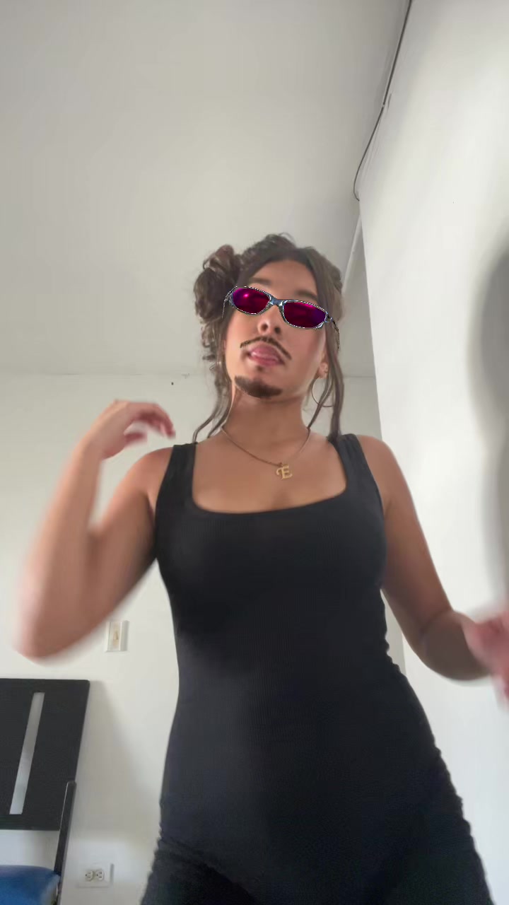 @𝐄𝐦𝐦𝐚