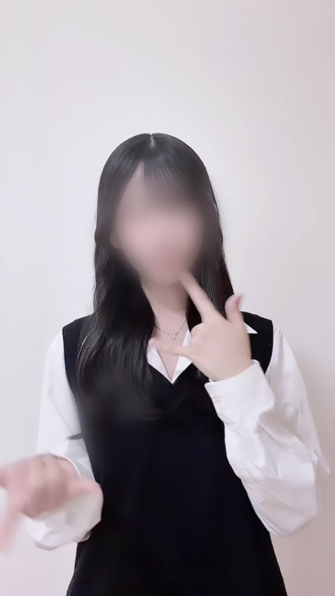 @ひ よ り .