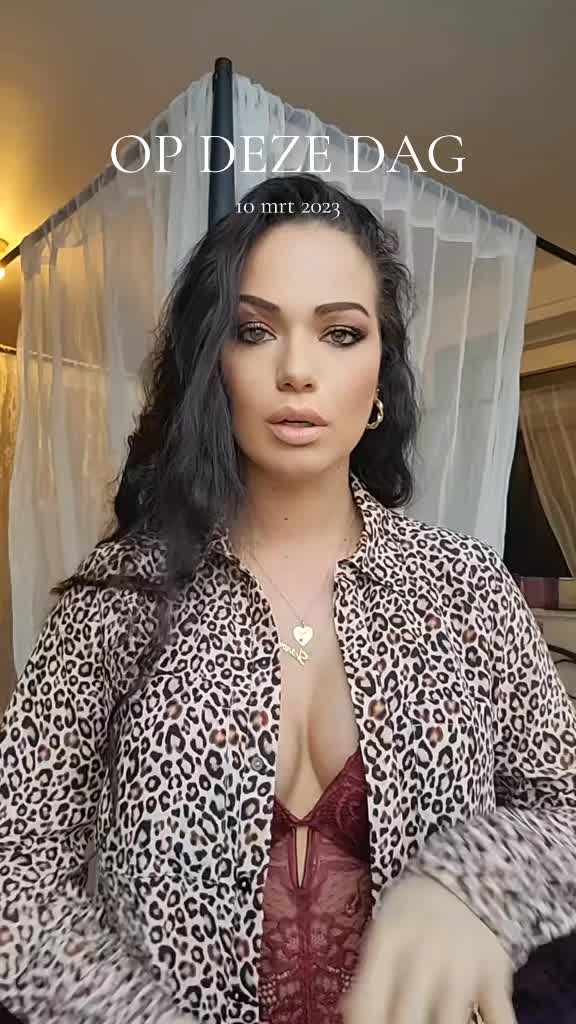 @luciasharona