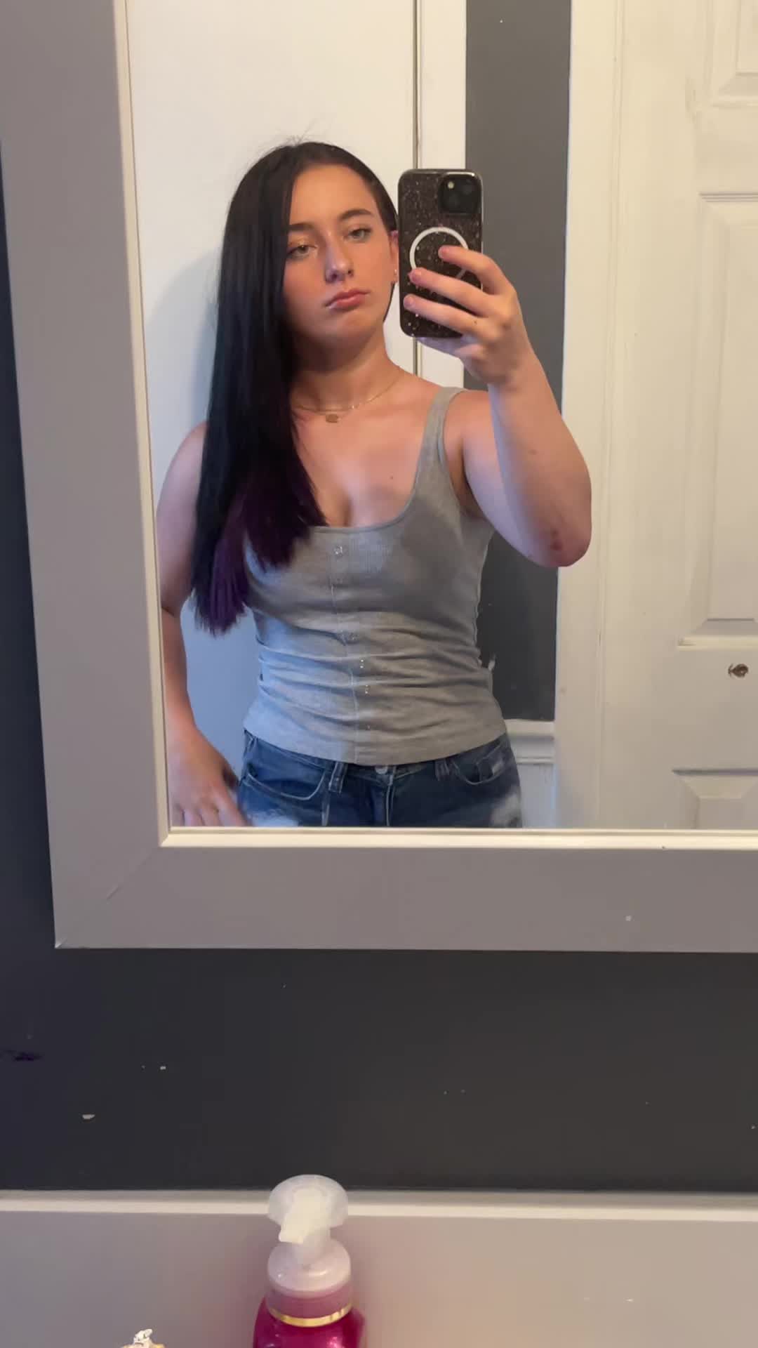 @Elli