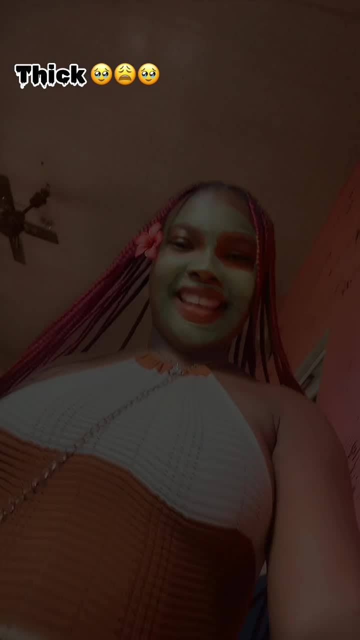 @Asa Ella🧜♀️🧸🦋🌈🫧💦