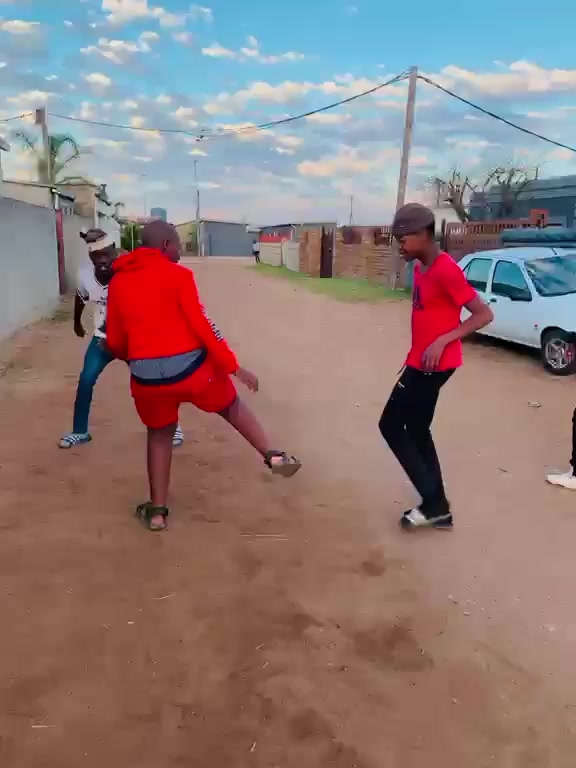 @mnyamane himself .🤡
