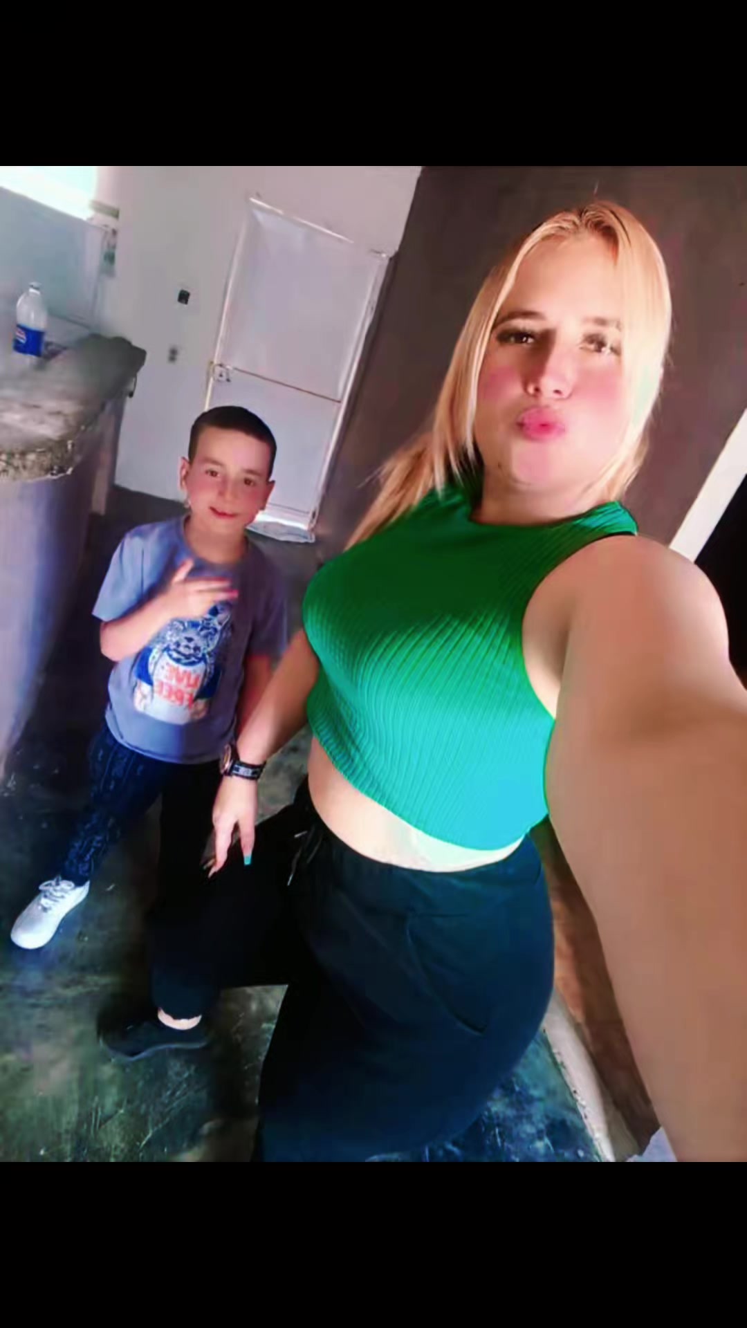 @Mar&iacute;a Valbuena🍒